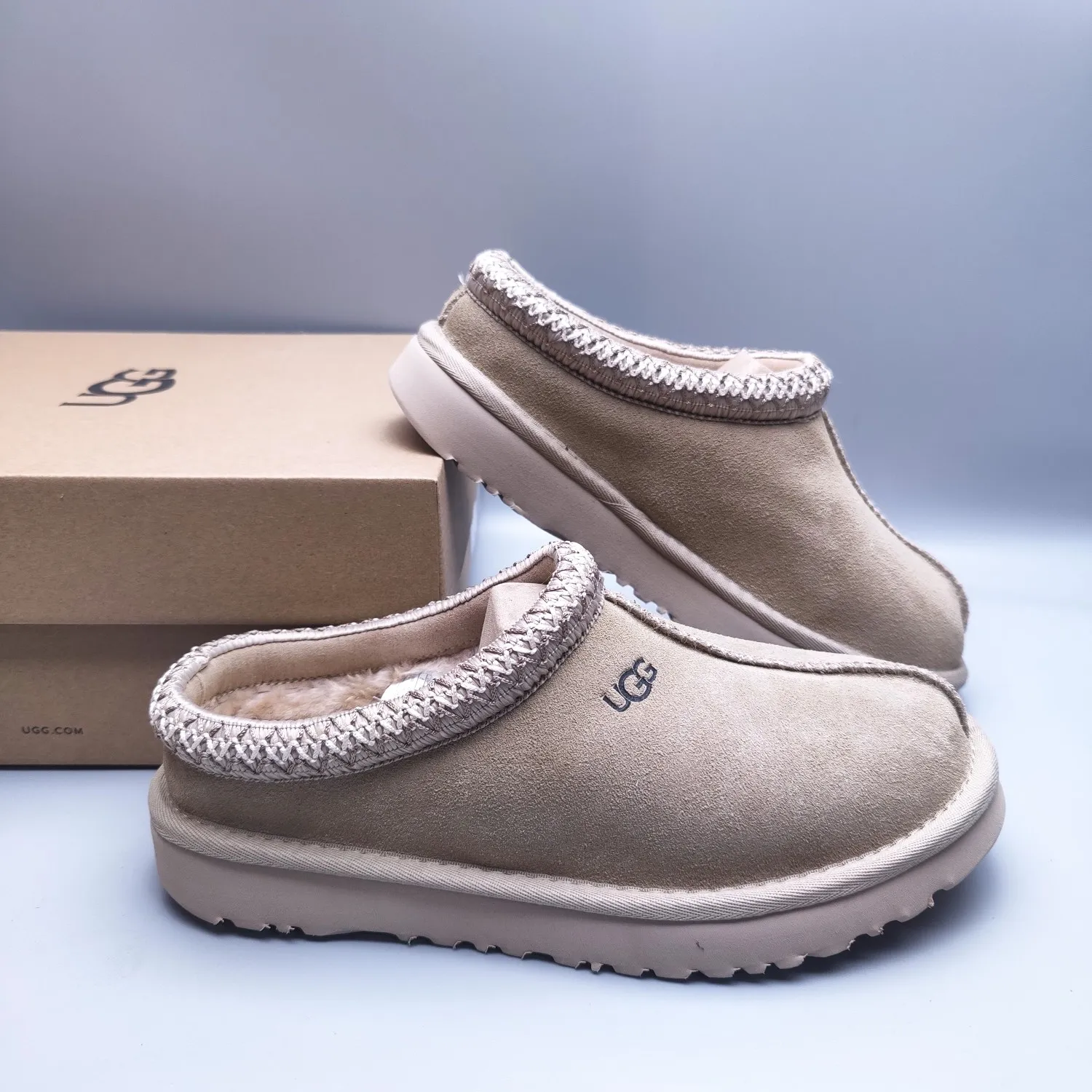 💰440 UGG sheepskin one-piece snow boots for women 5955 men's shoes 5950 one-legged home style for men and women Color: Maroon Black Sand Gray Chocolate Number: 35-45
